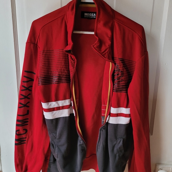 Mecca Sweater - Picture 2 of 4